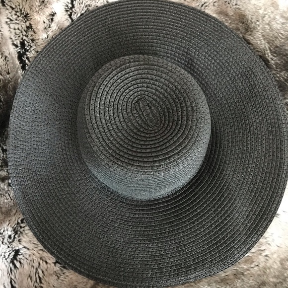 reitmans black sunhat - Picture 1 of 3